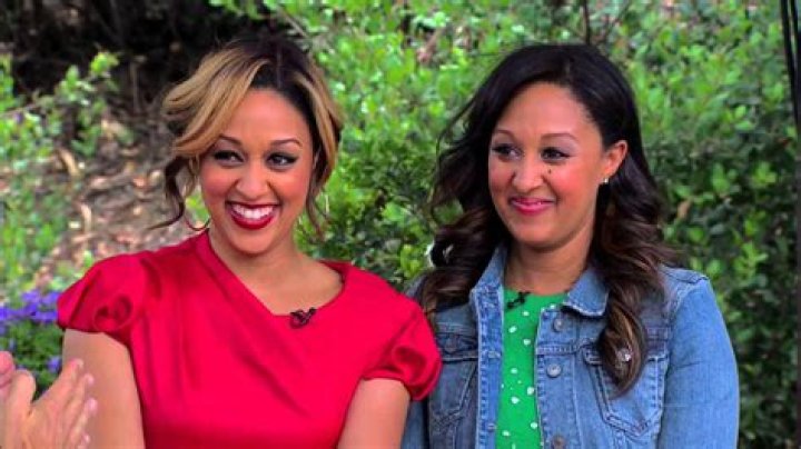 10 celebrity twins besides Mary-Kate and Ashley Olsen