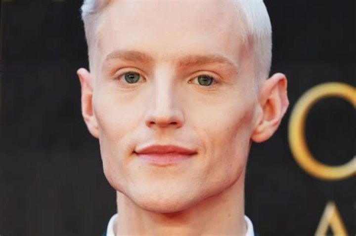 Actor John McCrea Wiki, Age, Height & Boyfriend