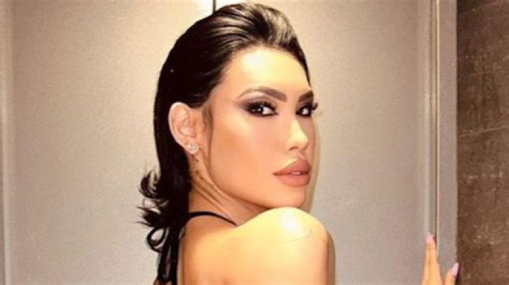 Ana Del Castillo in Bathing Suit Says "Hehehe" — Celebwell