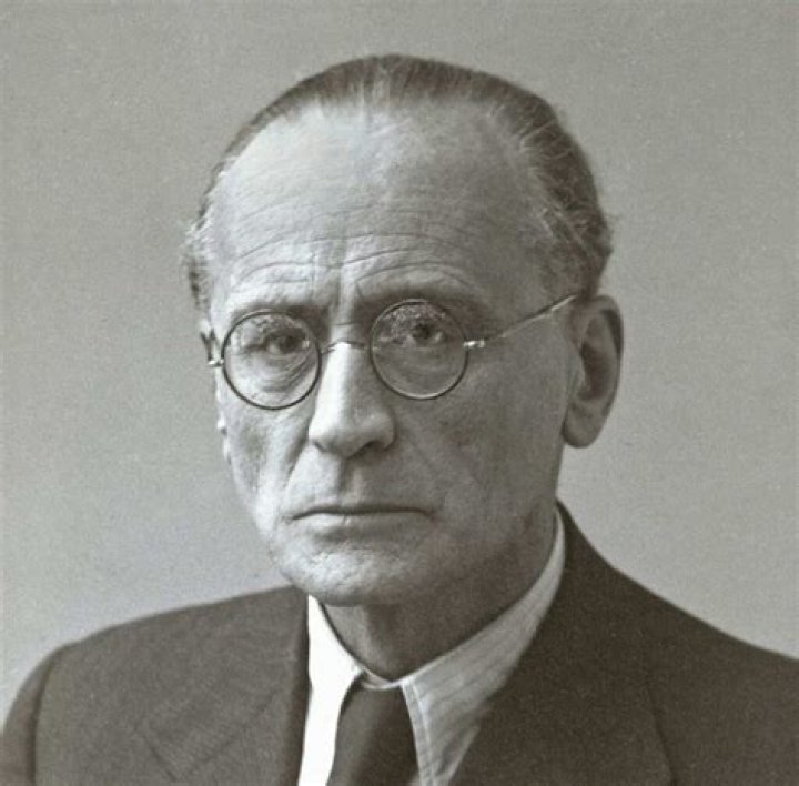 Anton Webern Biography - Facts, Childhood, Family Life & Achievements