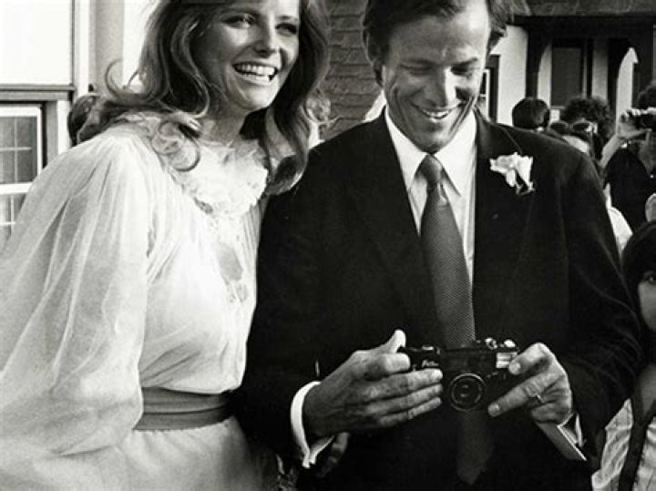 Cheryl Tiegs Biography - Facts, Childhood, Family Life & Achievements of Model