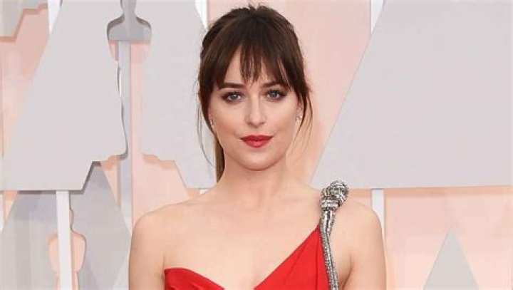 Dakota Johnson – Height, Weight, Bra Size, Measurements & Bio
