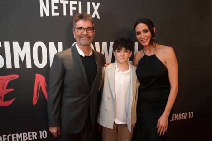 Does Simon Cowell have a twin brother?
