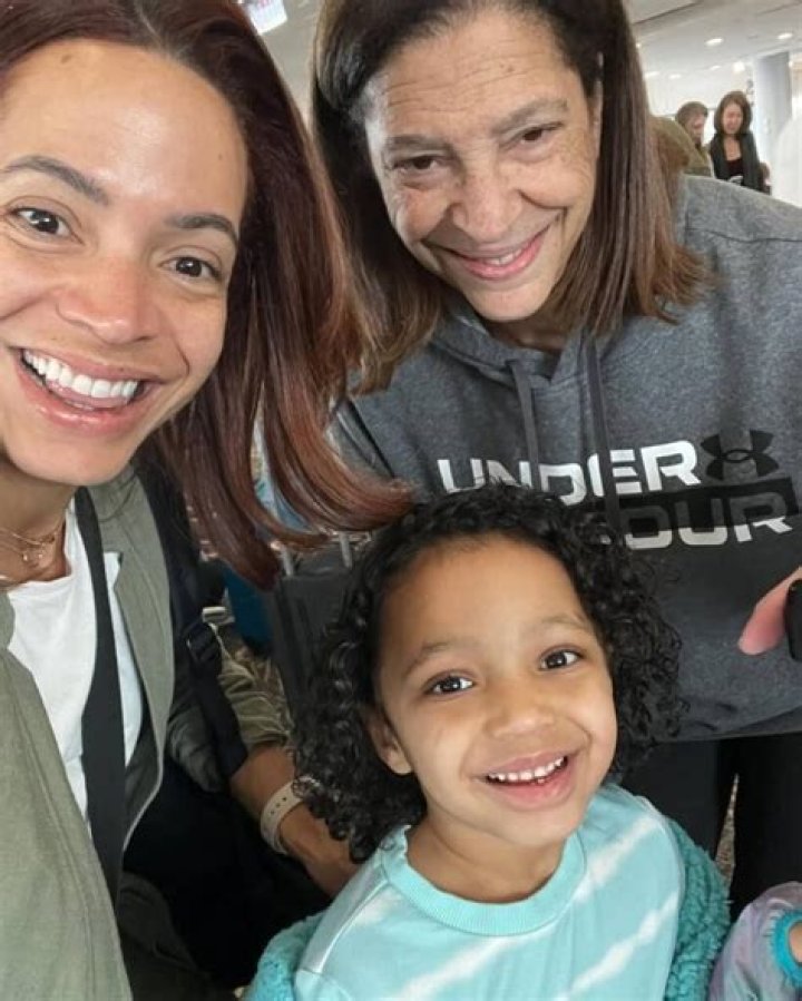 Elle Duncan - Bio, Facts, Family Life of TV Reporter