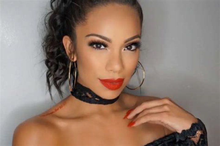 Erica Mena Amazes In This Pair Of Tight Jeans – Check Out Her Best Asset That Keeps Safaree Happy!