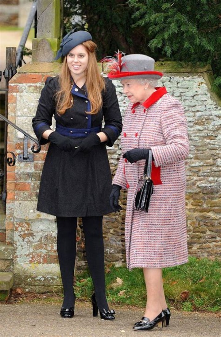 How many grandchildren does Queen Elizabeth II have?