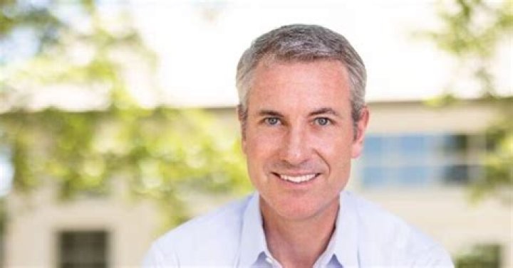 How much is Andy Harris worth? Salary and net worth explored