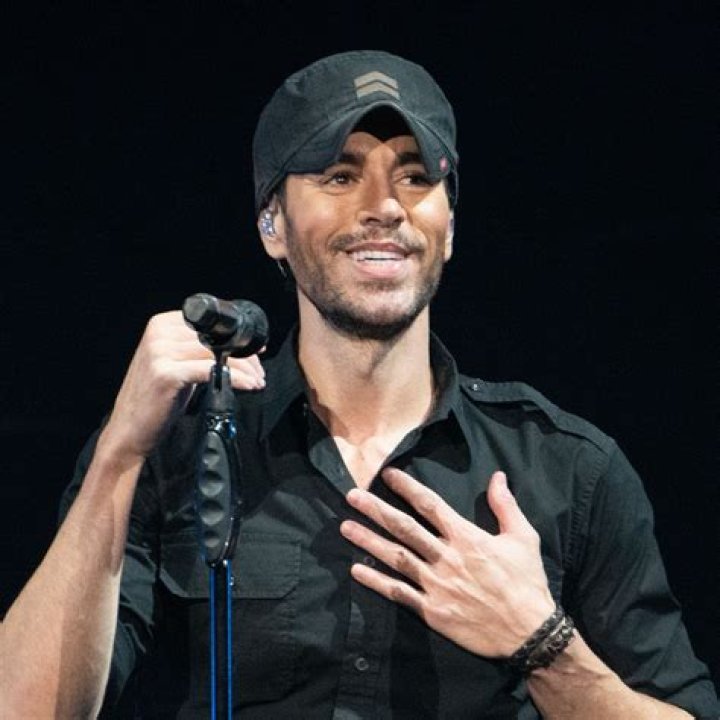 
How Much Money Does Enrique Iglesias Make? Latest Income Salary

