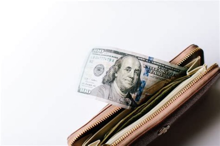 
How Much Money Does Shannon Elizabeth Make? Latest Income Salary
