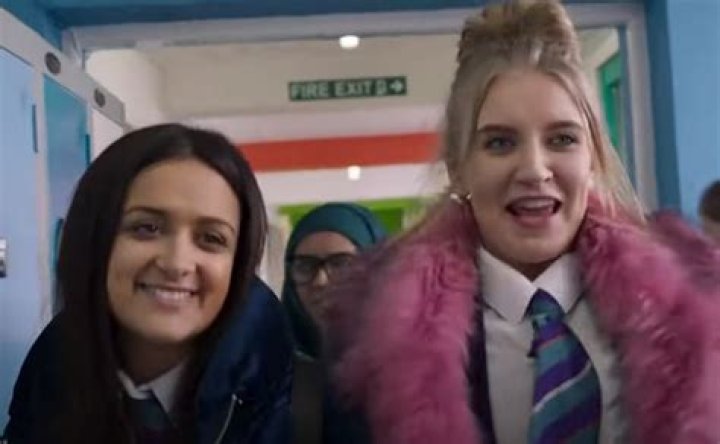 How tall is Amy-Leigh Hickman?