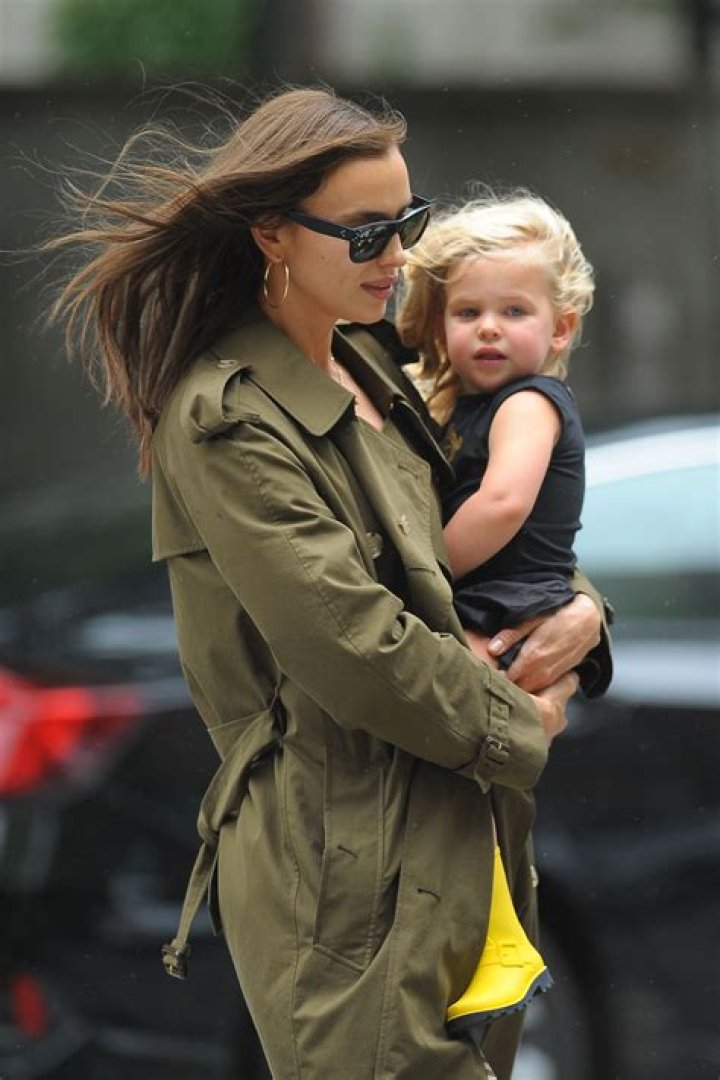 Irina Shayk Biography - Facts, Childhood, Family Life & Achievements