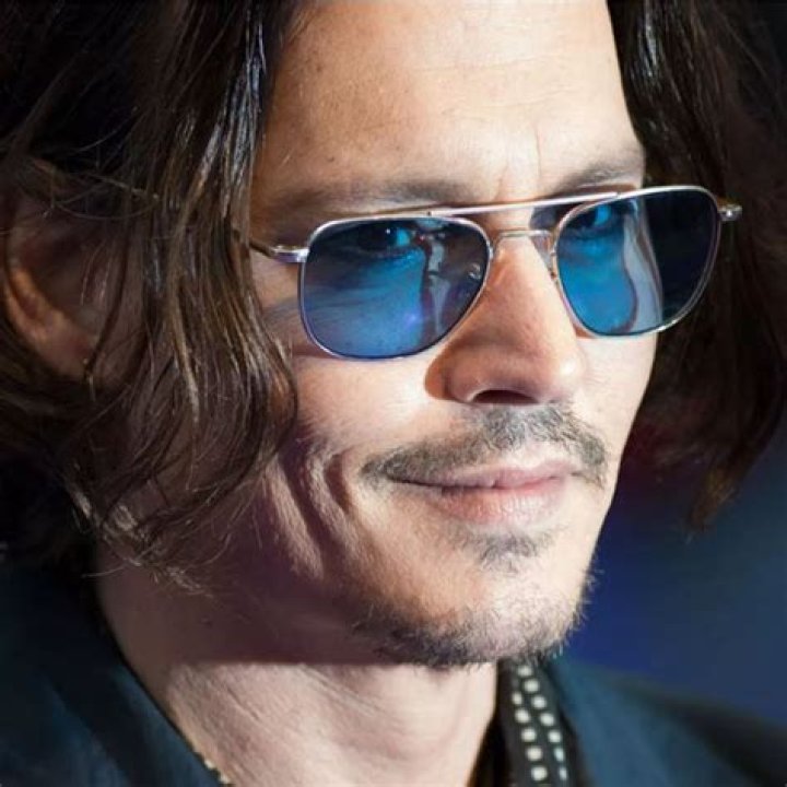 Is Johnny Depp blind?