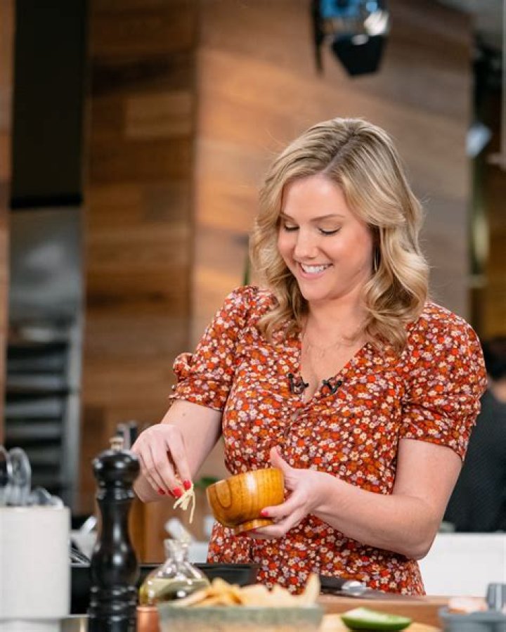 Jaymee Sire - Bio, Facts, Family Life of TV Anchor