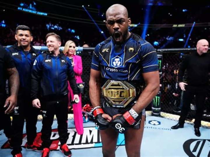 Jon Jones Biography - Facts, Childhood, Family Life & Achievements