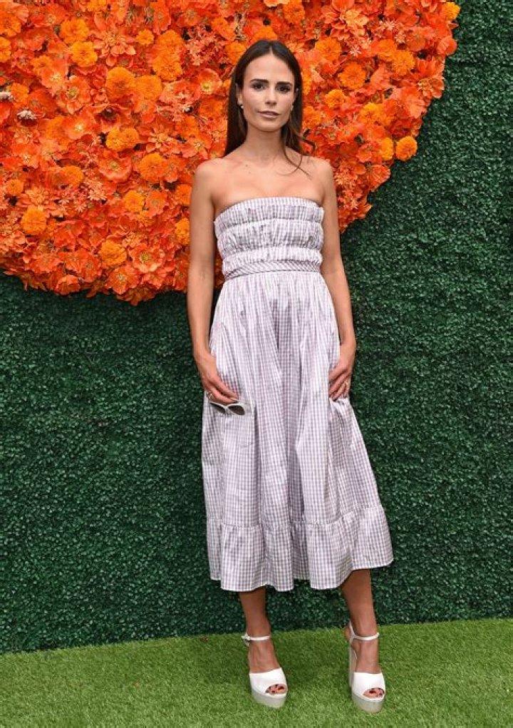 Jordana Brewster in Bathing Suit Chills on a Saturday — Celebwell