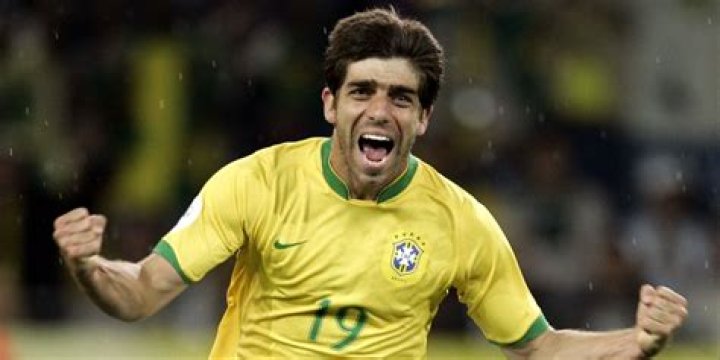Juninho Pernambucano Biography - Facts, Childhood, Family Life & Achievements