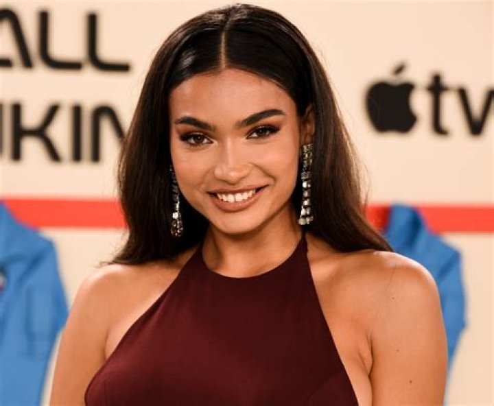 Kelly Gale in Bathing Suit is "Drop Dead Gorgeous" — Celebwell