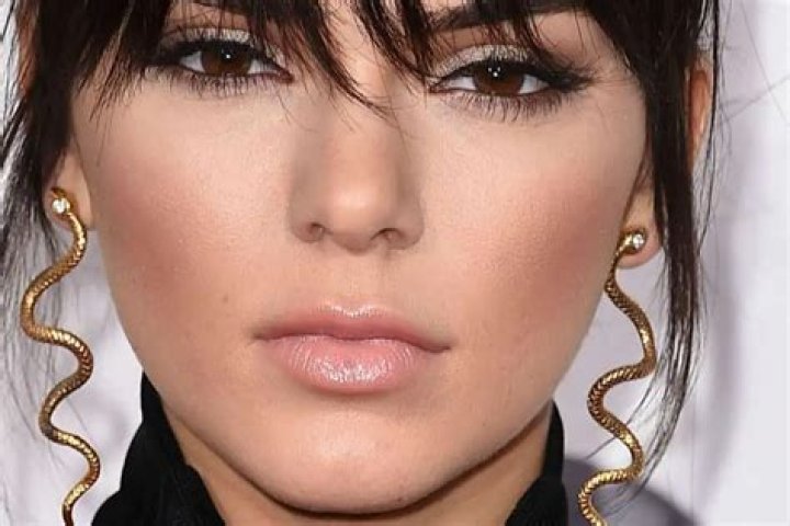 Kendall Jenner Admits That She’s A ‘Stoner’ On New Podcast Appearance