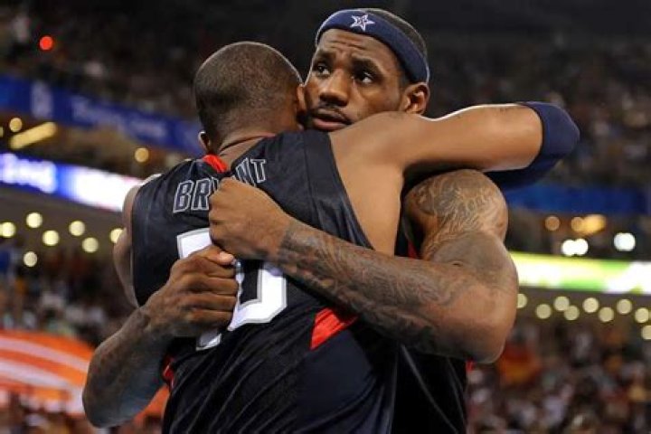 LeBron James Pays Heartbreaking Tribute To Kobe Bryant
