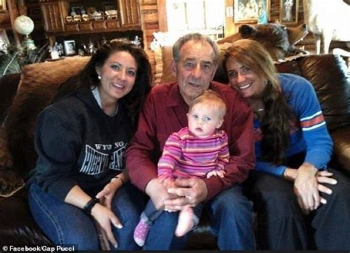 Lou Taylor Pucci family, wife, children, parents, siblings