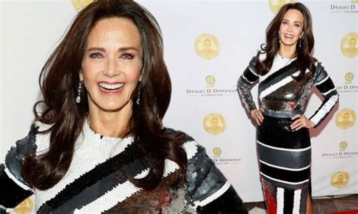 Lynda Carter Biography - Facts, Childhood, Family Life & Achievements