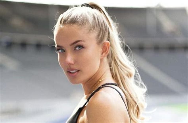 María León in Bathing Suit Says "I Love Myself" — Celebwell