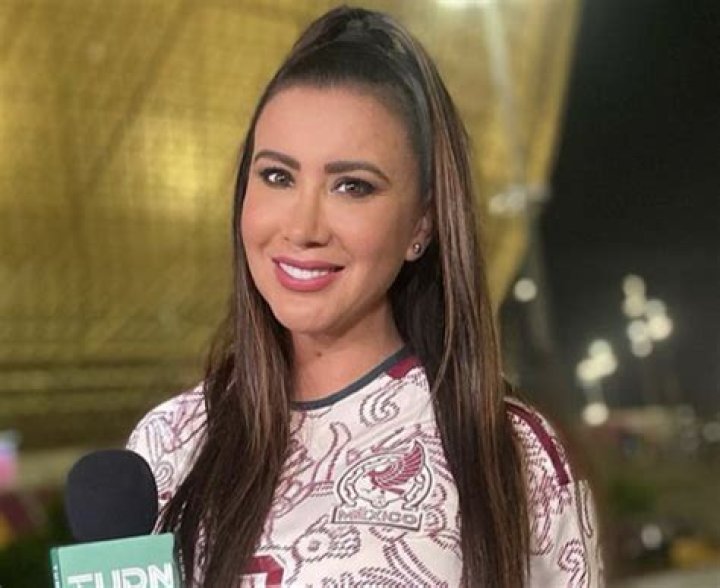 Mariazel in Bathing Suit Says Hi From Qatar — Celebwell