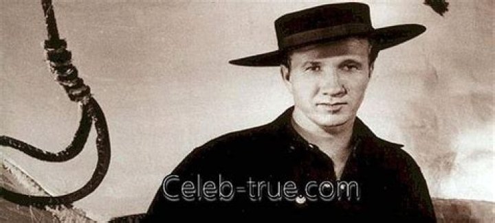 Marty Robbins Biography - Facts, Childhood, Family Life & Achievements