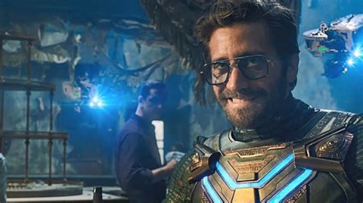 MCU fans imagine a universe where Mysterio is the Earth’s defense against an Avengers-level threat