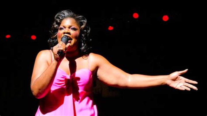 Mo’Nique and D.L. Hughley feud reaches new lows with comedy show rant