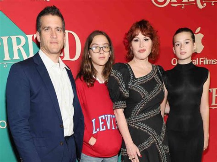 Molly Ringwald family, husband, children, parents, siblings