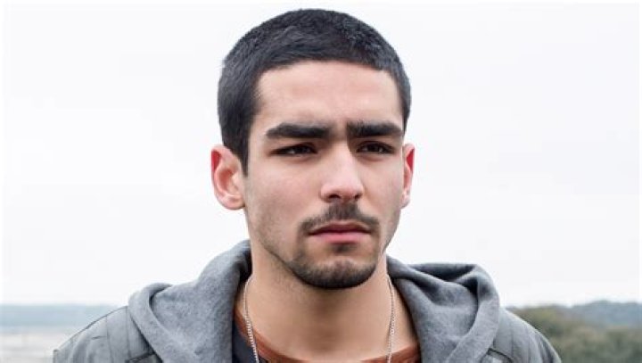 Omar Ayuso Wiki, Boyfriend, Age, Birthday, Net Worth, Mother, Height & More