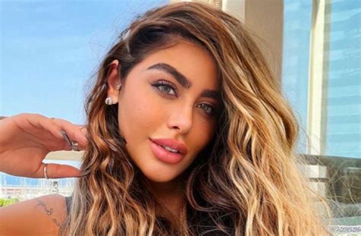 Rafaella in Bathing Suit is "Linda" — Celebwell