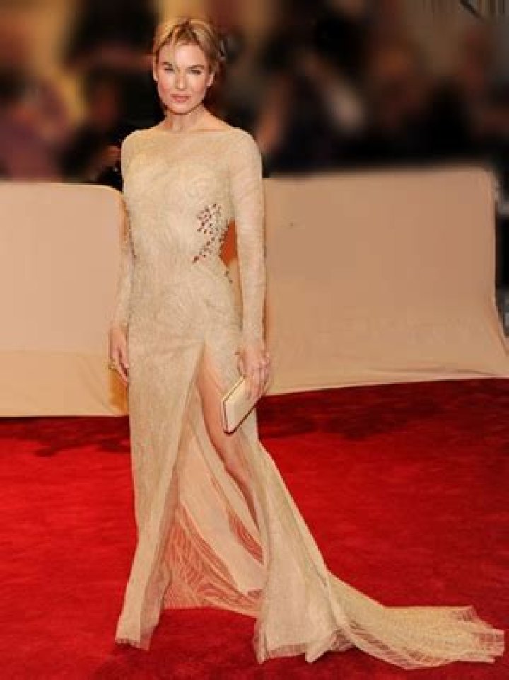 Renee Zellweger Body Measurements Height Weight Bra Size Vital Stats Bio