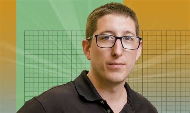 Robert Irvine Biography - Facts, Childhood, Family Life & Achievements