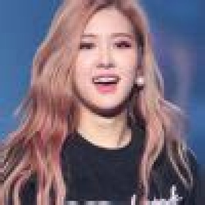 Roseanne Park Body Measurements Height Weight Facts Family