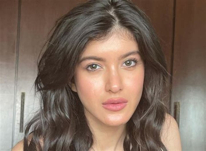 Shanaya Kapoor in Bathing Suit is an "Aqua Baby" — Celebwell