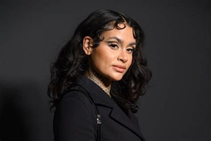 Where is Kehlani living now?