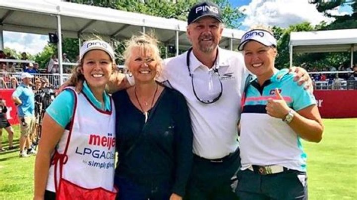 Who is Brooke Henderson’s father Dave Henderson? Wiki, age, birthday, career, family