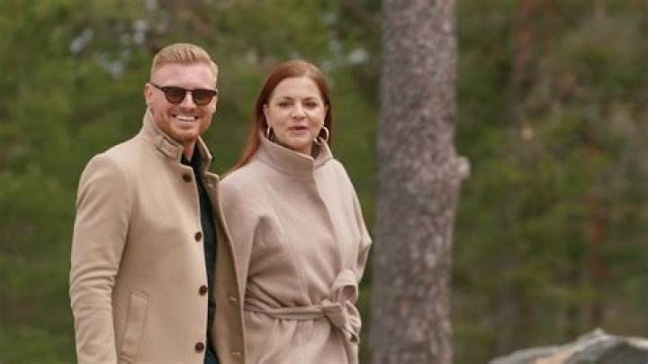 Who is Daniela Holmqvist coach?