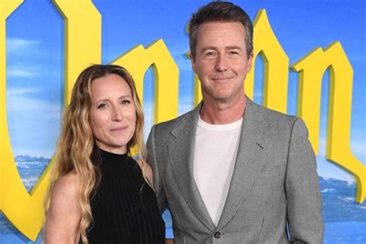 Who is Edward Norton wife Shauna Robertson?