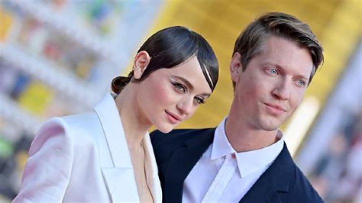 Who is ‘The Kissing Booth’ star Joey King’s husband, Steven Piet, and what is his age?