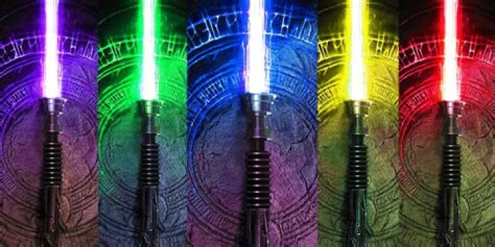 Why do the Sith only use red lightsabers?