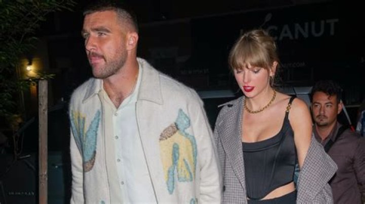 Why that snapshot of Taylor Swift kissing Travis Kelce after the Kansas City Chiefs win has our hearts a-flutter