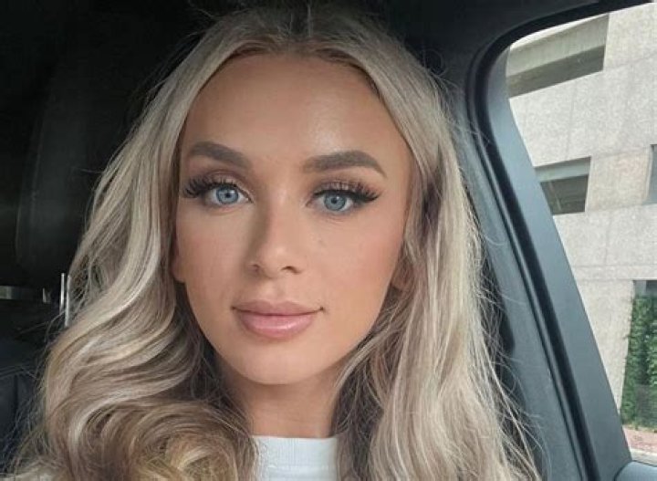 Yara Zaya in Bathing Suit Has "Kate Hudson Energy" — Celebwell